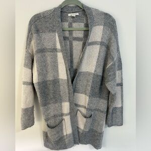 American Eagle Grey Plaid Cardigan